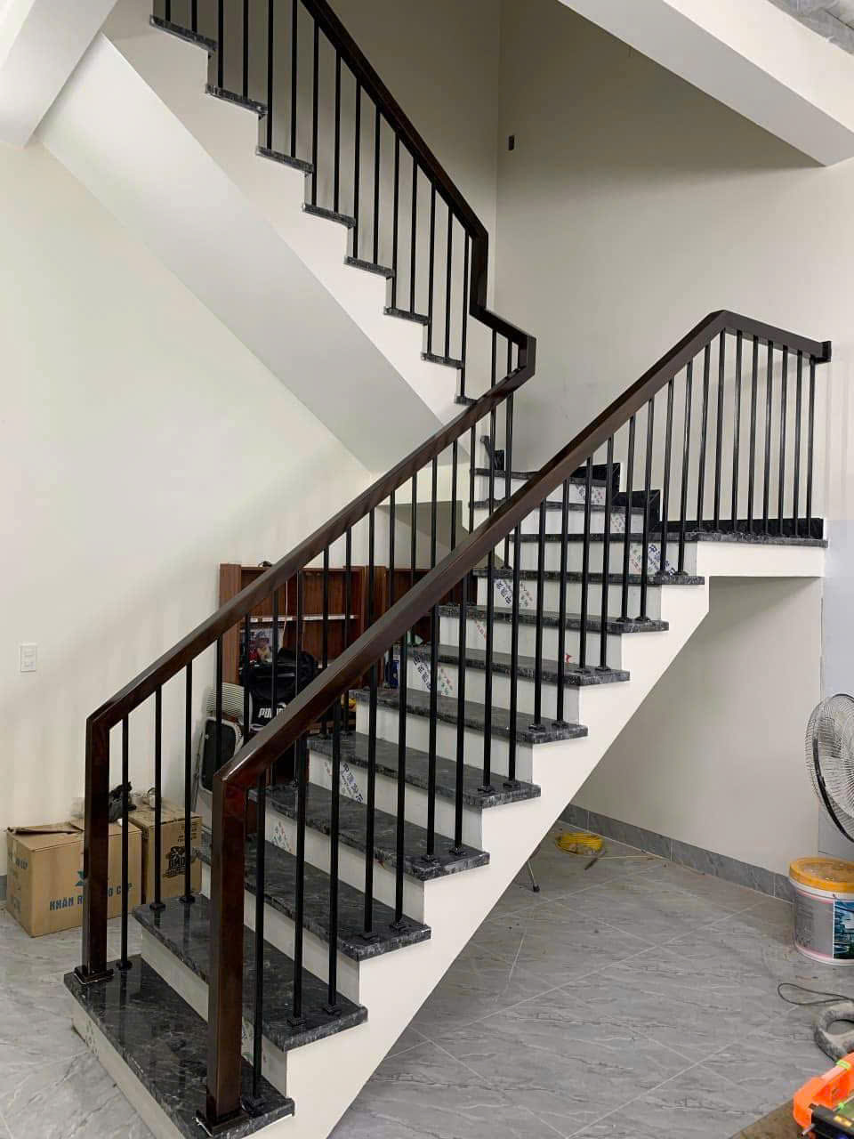 Nhà tôi cho thuê Nhà căn góc, mới, 114m2_ 4T; vỉa hè, Đội Cấn-46 Tr - Ảnh chính